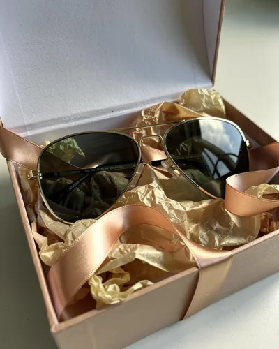 Accessories: Gifting